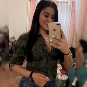 Meet your Posher, Elvia